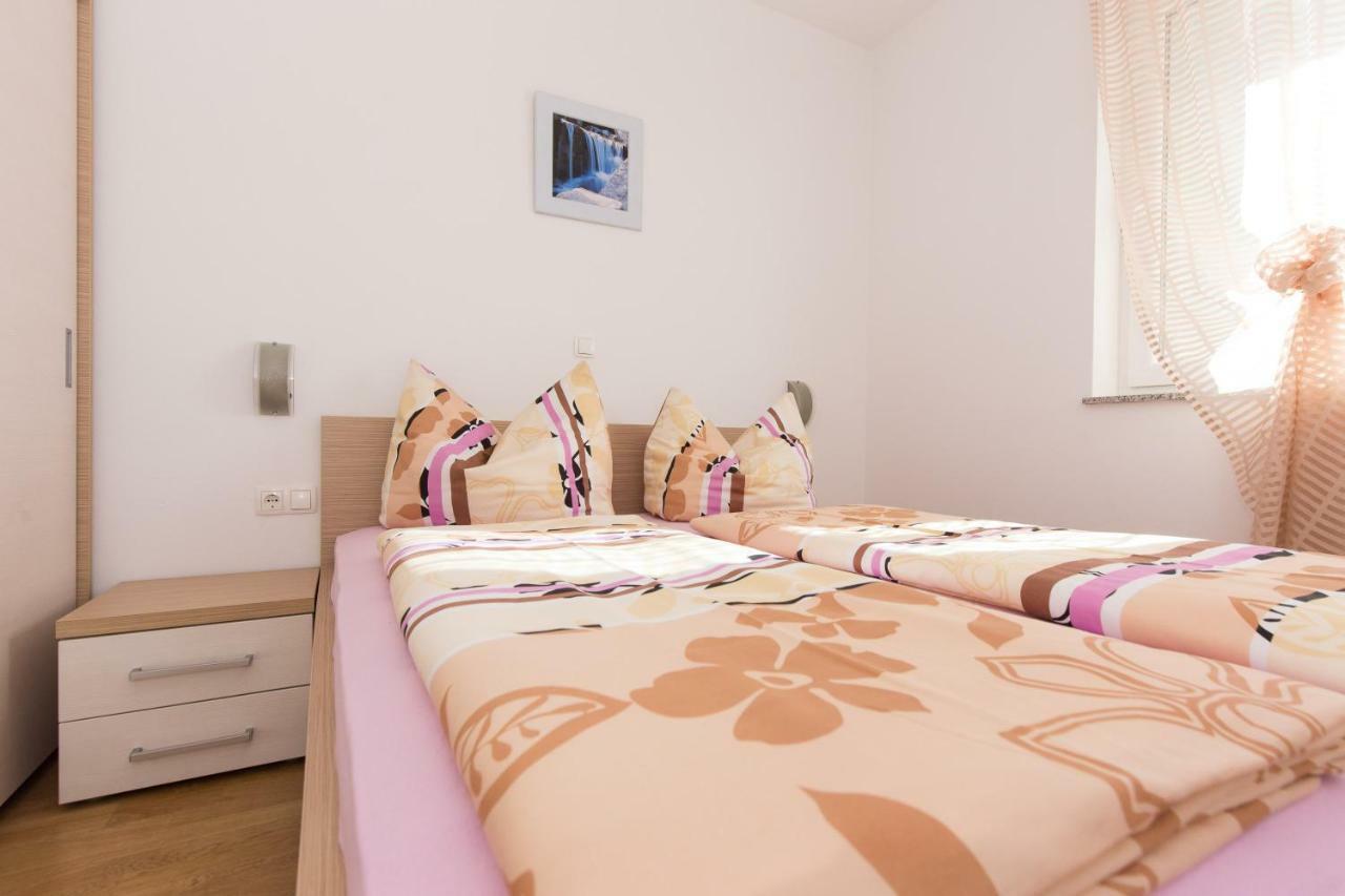 Villa Janja Jadranovo Buitenkant foto
